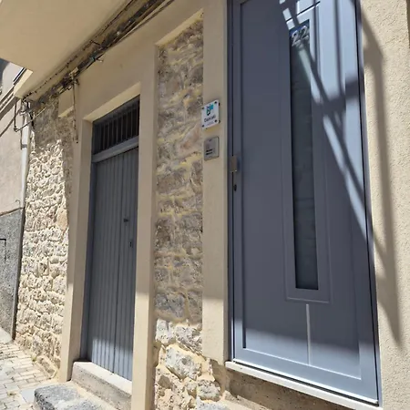 Apartament Dazicalo *